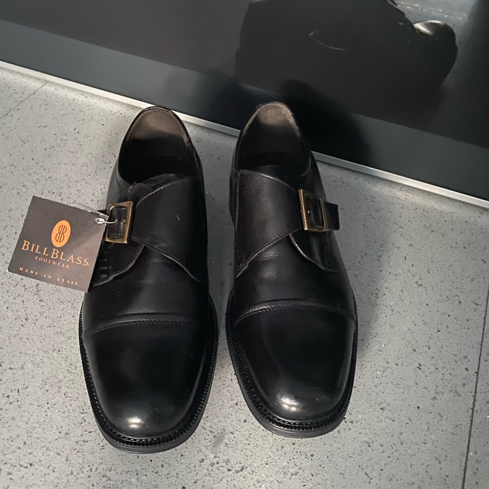 Bill Blass Black Leather Single Monk Strap Oxfords